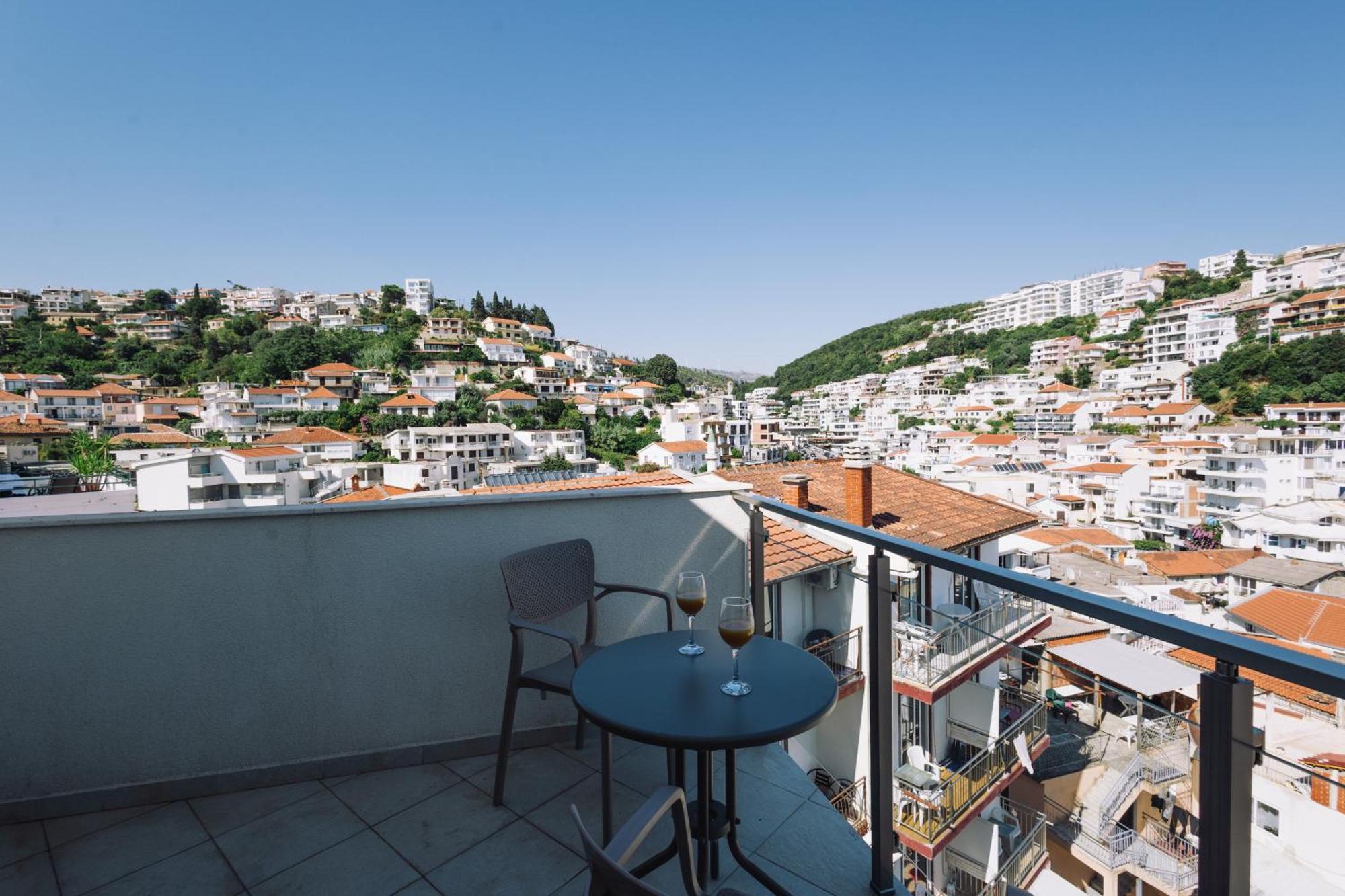 Barba Apartments Ulcinj Bagian luar foto
